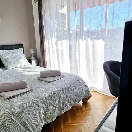 Apartment Floor With Sea View, Clim And Veranda *