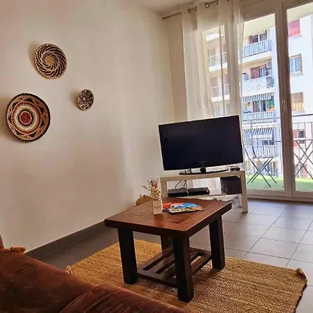 Appartement Dernier étage Avec Terrasse 5 Min De La Nice