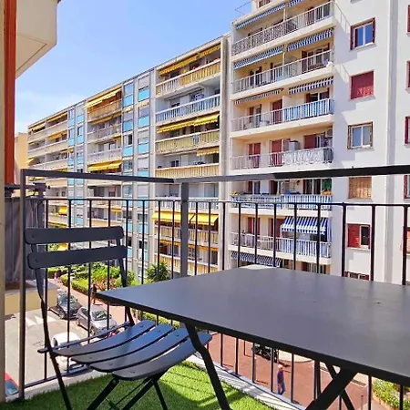Dernier étage Avec Terrasse 5 Min De La *