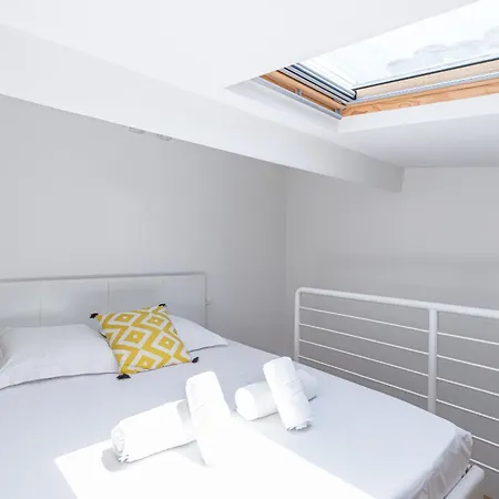 33 Gambetta - 2 Pieces Mezzanine Apartment *
