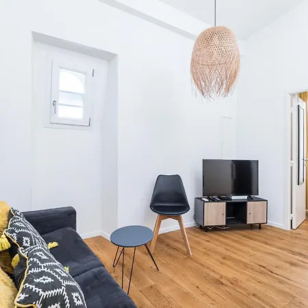 33 Gambetta - 2 Pieces Mezzanine Apartment *