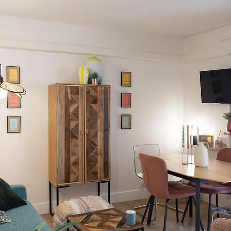 #46 Staywizus - Terrace Ac 4mins Walk Sea Tram T2 Airport Port Apartment Nice