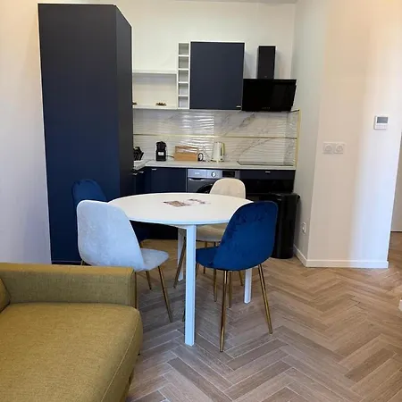 Moon Apartment