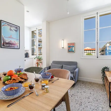 Apartment Douane - 2 Bedroom In Front Of The Port *
