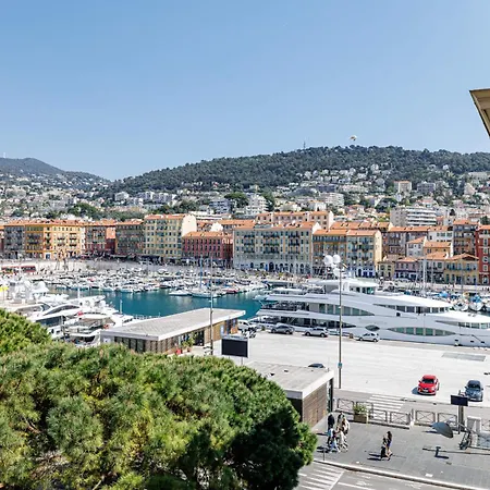 Douane - 2 Bedroom In Front Of The Port *