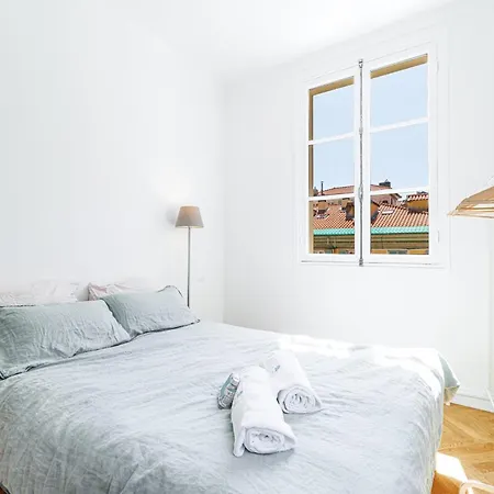 Douane - 2 Bedroom In Front Of The Port Nice