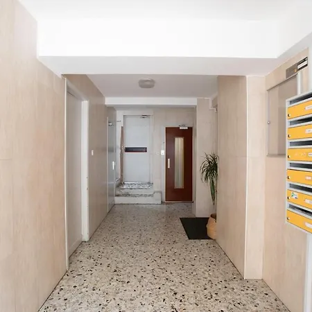 L51-Staywizus 2P Bornala Sea View Balcony &Ac Apartment
