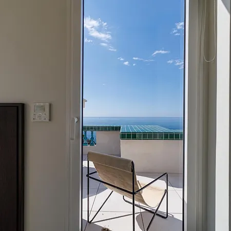 New - Sea View - Splendid Apartment
