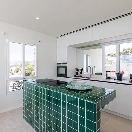 New - Sea View - Splendid Apartment