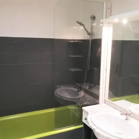 Appartement 110M2 Nice Plein 4 Chambres Apartment *