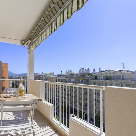 Appartement Baie Azur By Interhome