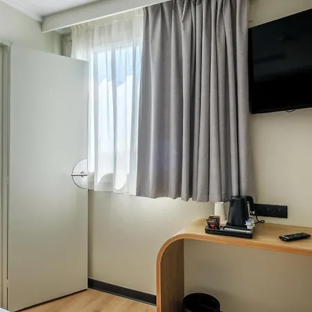 Campanile Prime - Airport Hotel Nice