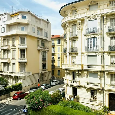 Apartment Beautiful Near The