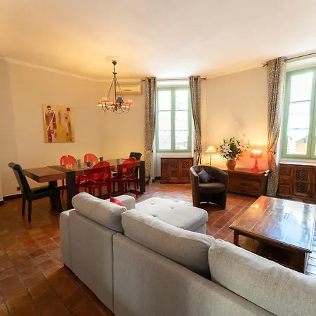 Apartment Spacieux 1ch Au Coeur Du Centre Ville, Acces Tram Facile Nice