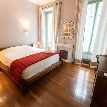 Apartment Spacieux 1ch Au Coeur Du Centre Ville, Acces Tram Facile Nice