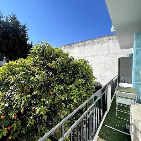 Apartment Proche Mer, Avec Terrasse Et Parking Nice