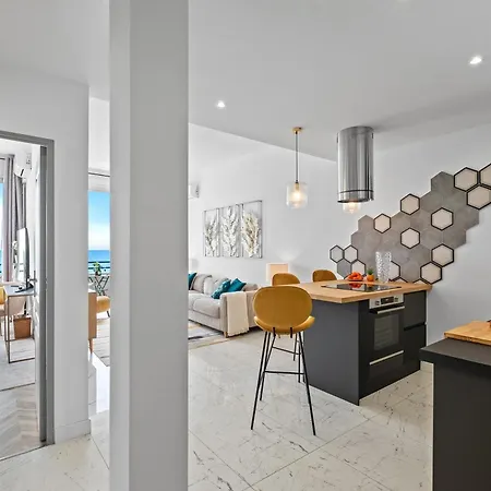 Endless Azure Apartment *