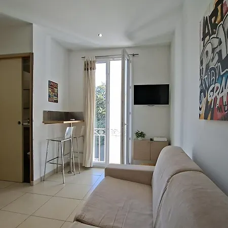 Apartment Palais Jocelyn, Cosy,moderne, Hyper Centre, 3 Min A Pieds Et Vieux