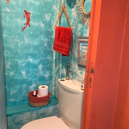 Romantic Artist Apartment