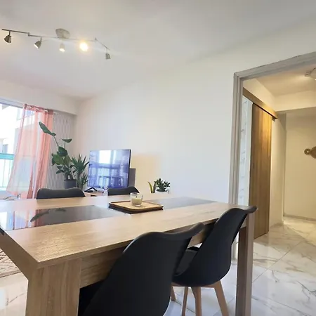 Apartment Charming And Spacious Two-room With Terrace *