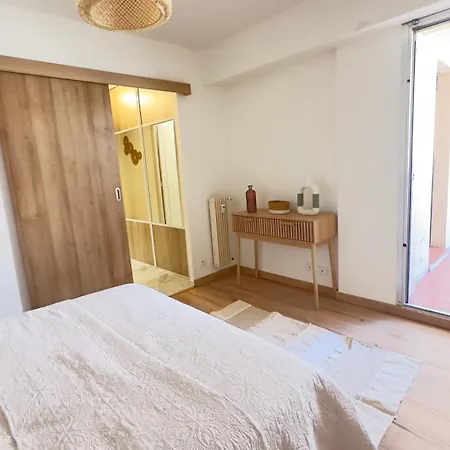 Apartment Charming And Spacious Two-room With Terrace