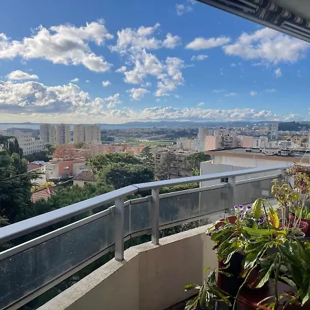 Large 2-room Bright Sea View Near Airport Appartement