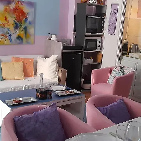 Couette-café Exclusive Dans 2 Pieces 40 M2 Atypique Original Dans Grande Structure Type D'hote 80 M2 200 M Promenade Des Sejour 4*