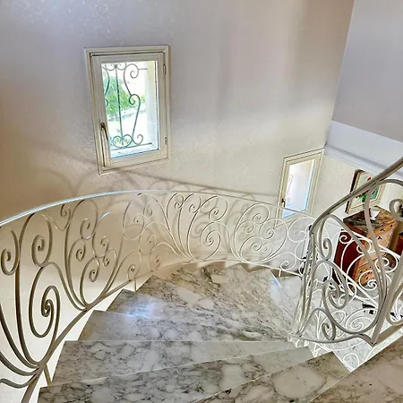Apartment Passiflore With Garden And Private Swimming Pool