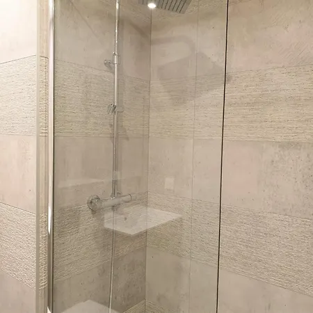 Hypercentre Lamartine 104 Appartement *