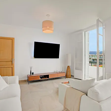 Appartement Modern With View - Happy Nice