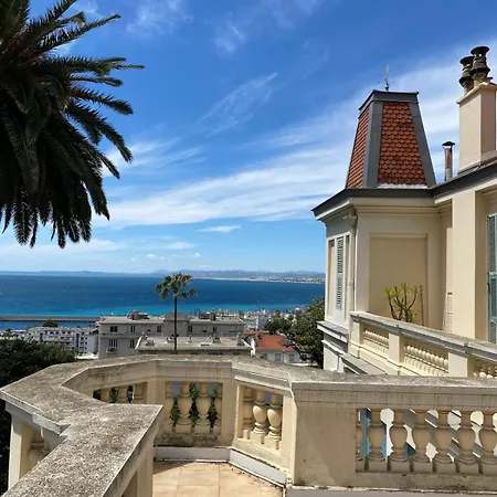 Appartement Palmeraie - Magnifique D'époque Avec Vue 4 Personnes Avec Terrasse Le Port
