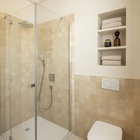 La Rotonde Lympia, Vintage Chic And Design Apartment