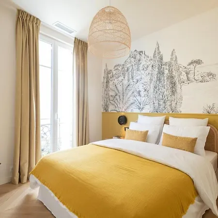 La Rotonde Lympia, Vintage Chic And Design Apartment