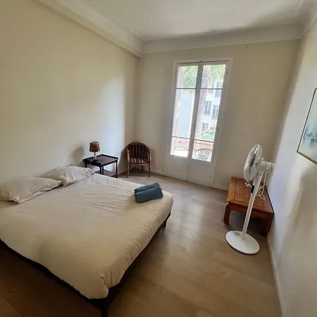 Avec Terrasse En Plein Cœur De à Deux Pas De La ! Appartement *