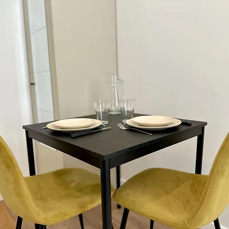 Centre Na Apartment *
