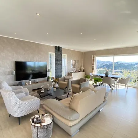 Superb Modern - Sea View Pool * Nice