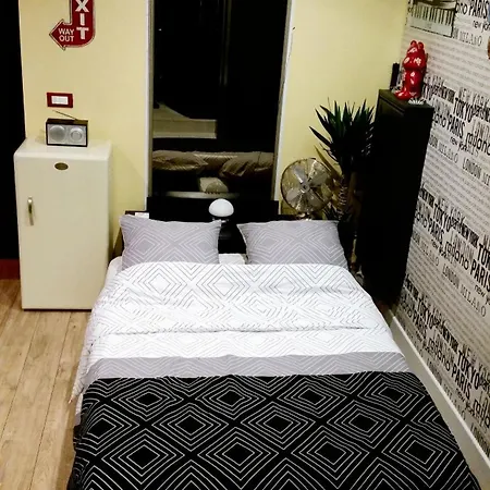 Appartement Bonaparte, Bienvenue Dans Le Quartier Du Port, Le Quartier De Avec Son Ambiance Estivale Qui Respire Les Vacances, Rafraîchissement Garantie Pour Arrivée Toute En Douceur Nice