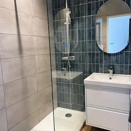 Joli Au Bord De Appartement *