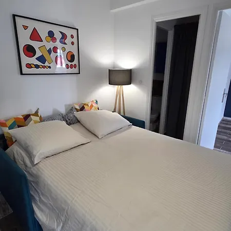 Apartment T2 Rez De Jardin De Au Calme Nice