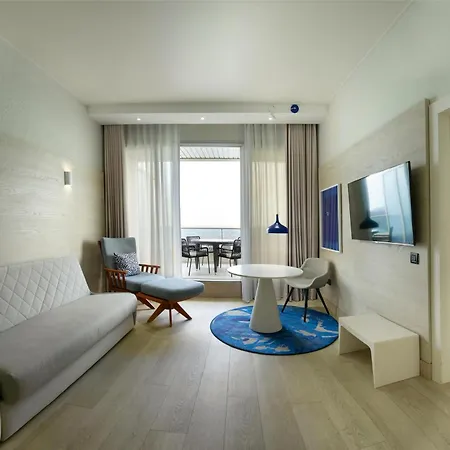 Radisson Blu 4*
