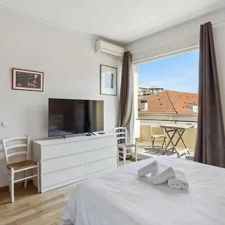 Le Blacas Apartment