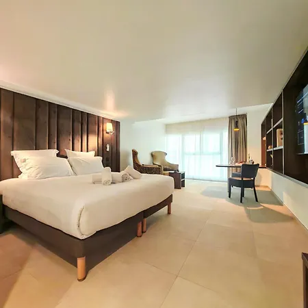 Monsigny Hotel 3*