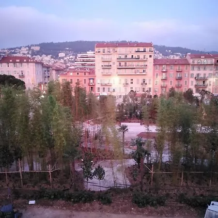 Appartement Au Coeur De Nice