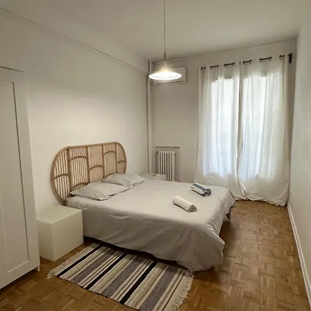 Apartment T2 53m2 Quartier Liberation Proche Arret De Tram *