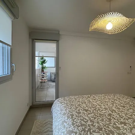 T2 - - Place Du Pin - Papon Apartment *