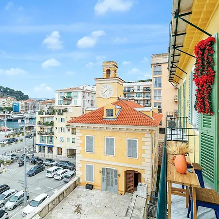 Sunlight - Archibald - Port Area, 2 Bedrooms, Stunning With Balcony & Parking Apartment *