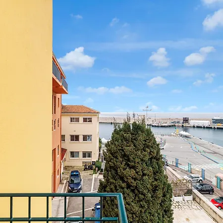 Sunlight - Archibald - Port Area, 2 Bedrooms, Stunning With Balcony & Parking Apartment Nice