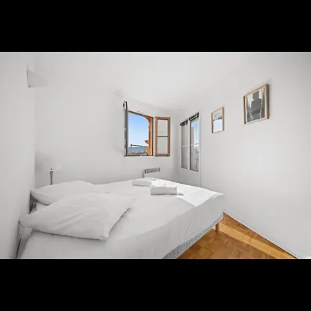 Apartment Superbe 2 Pieces Avec Balcons !