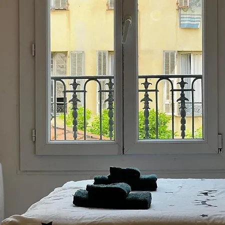 Apartment One Bedroom Near Train Station