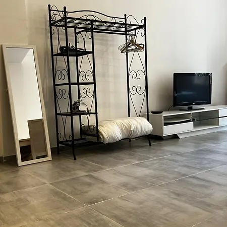 Appartement One Bedroom Near Train Station *